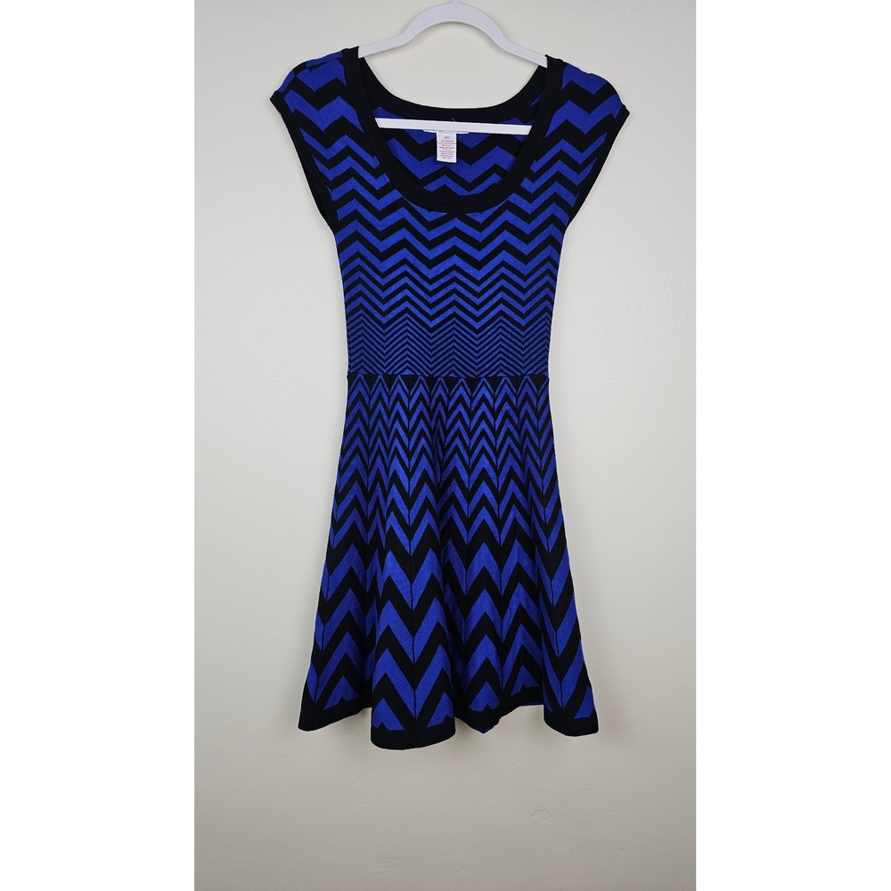 Candie's Sweater Dress Women XS Blue Chevron Fit and Flare Knit Cap Sleeve